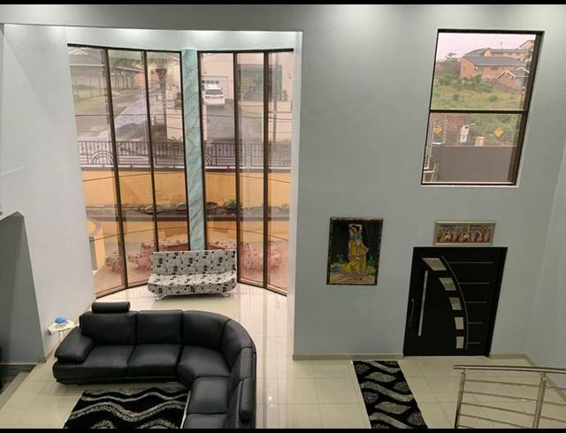 4 BEDROOM HOUSE FOR SALE IN RESERVOIR HILLS